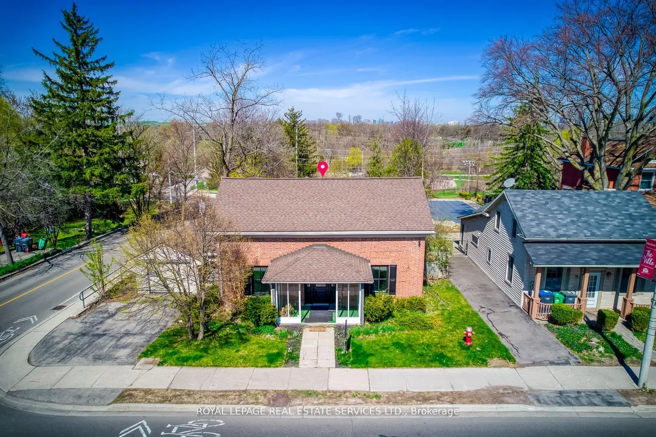 317 Queen Street S