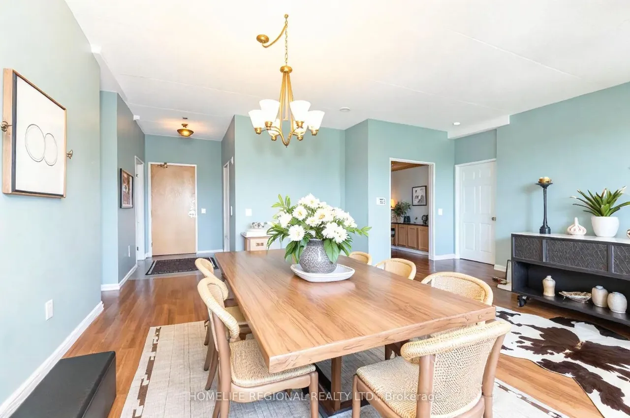 2085 Amherst Heights Drive — photo 2