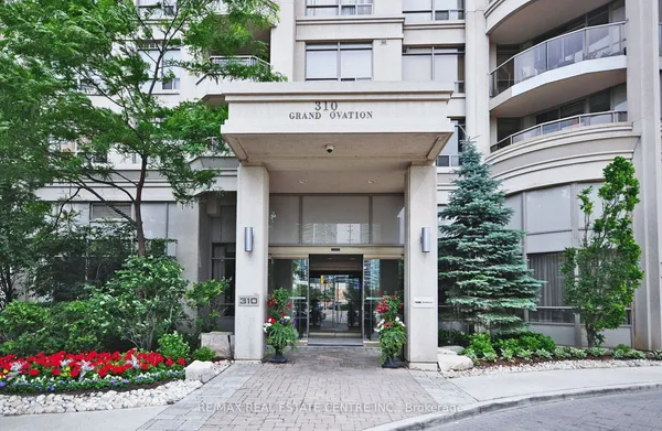 310 Burnhamthorpe Road W — photo 2