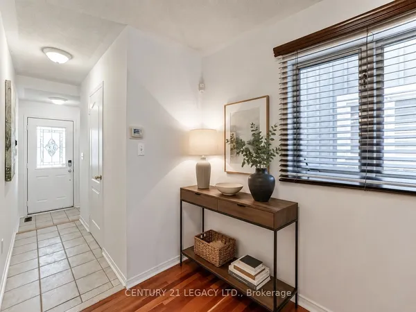 1098 Carding Mill Place — photo 2