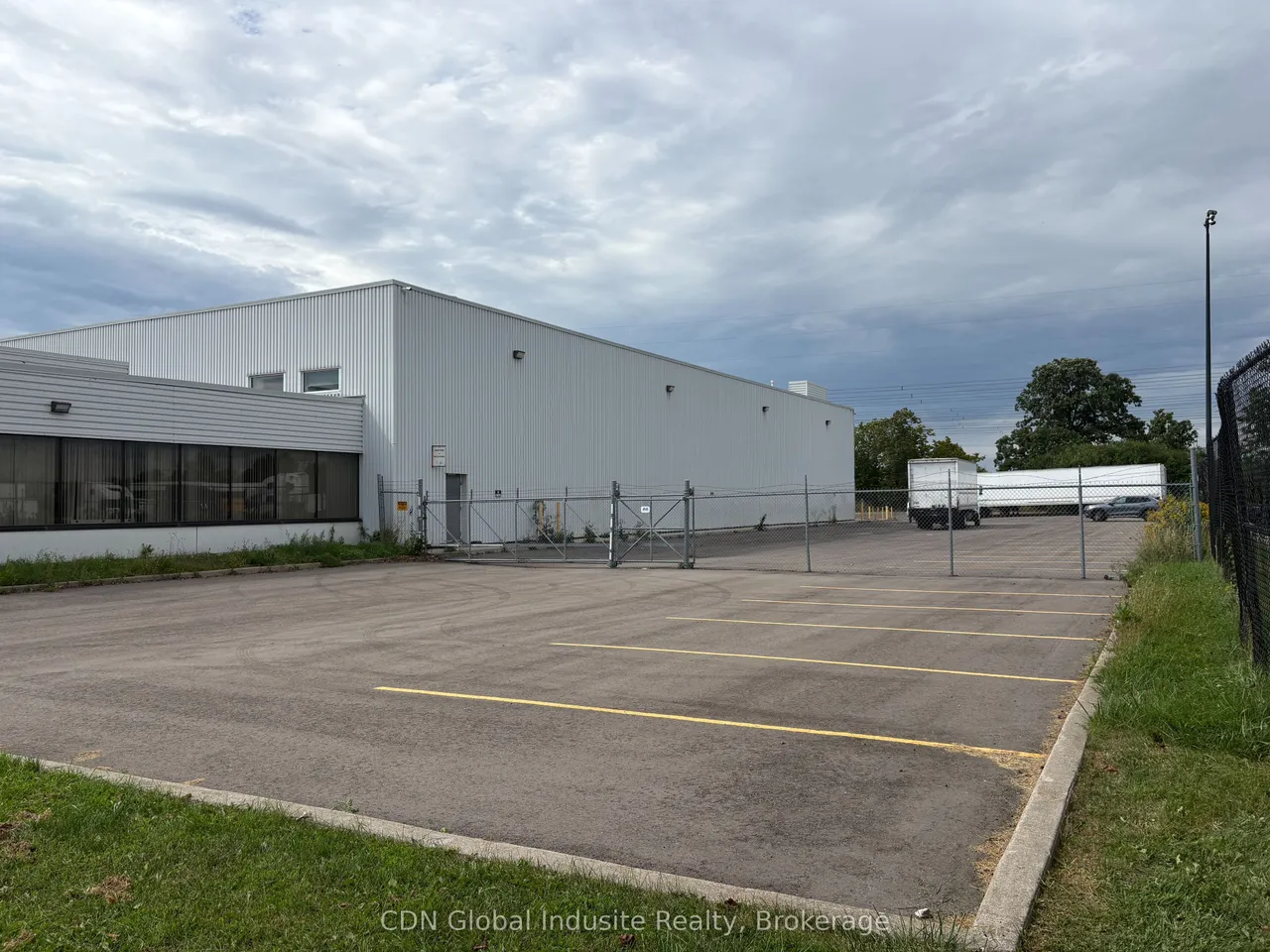 217 Statesman Drive — photo 3