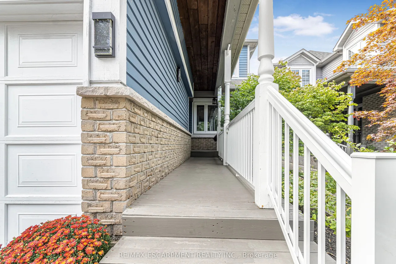 5576 Middlebury Drive — photo 2