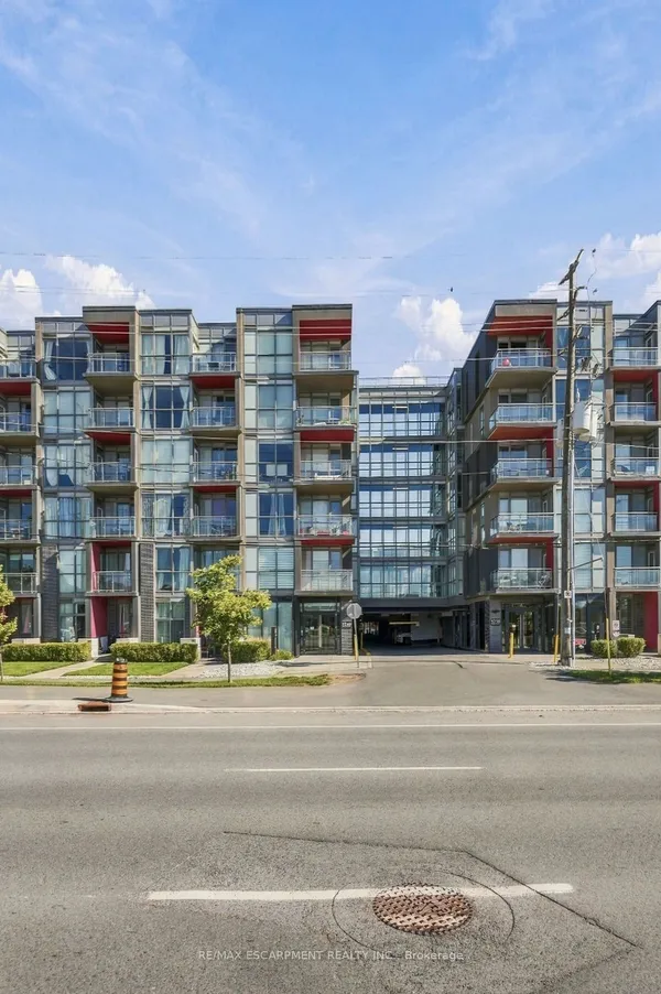 5240 Dundas Street — photo 2