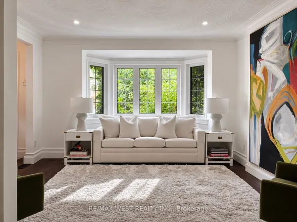 12 Brentwood Road S
