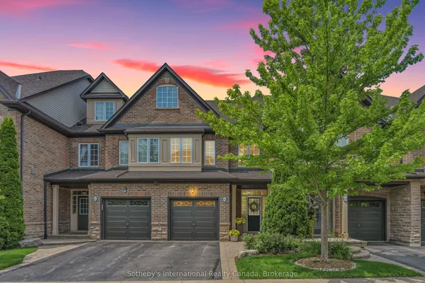 300 Ravineview Way