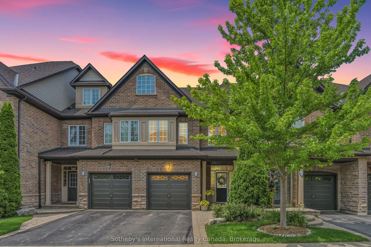300 Ravineview Way