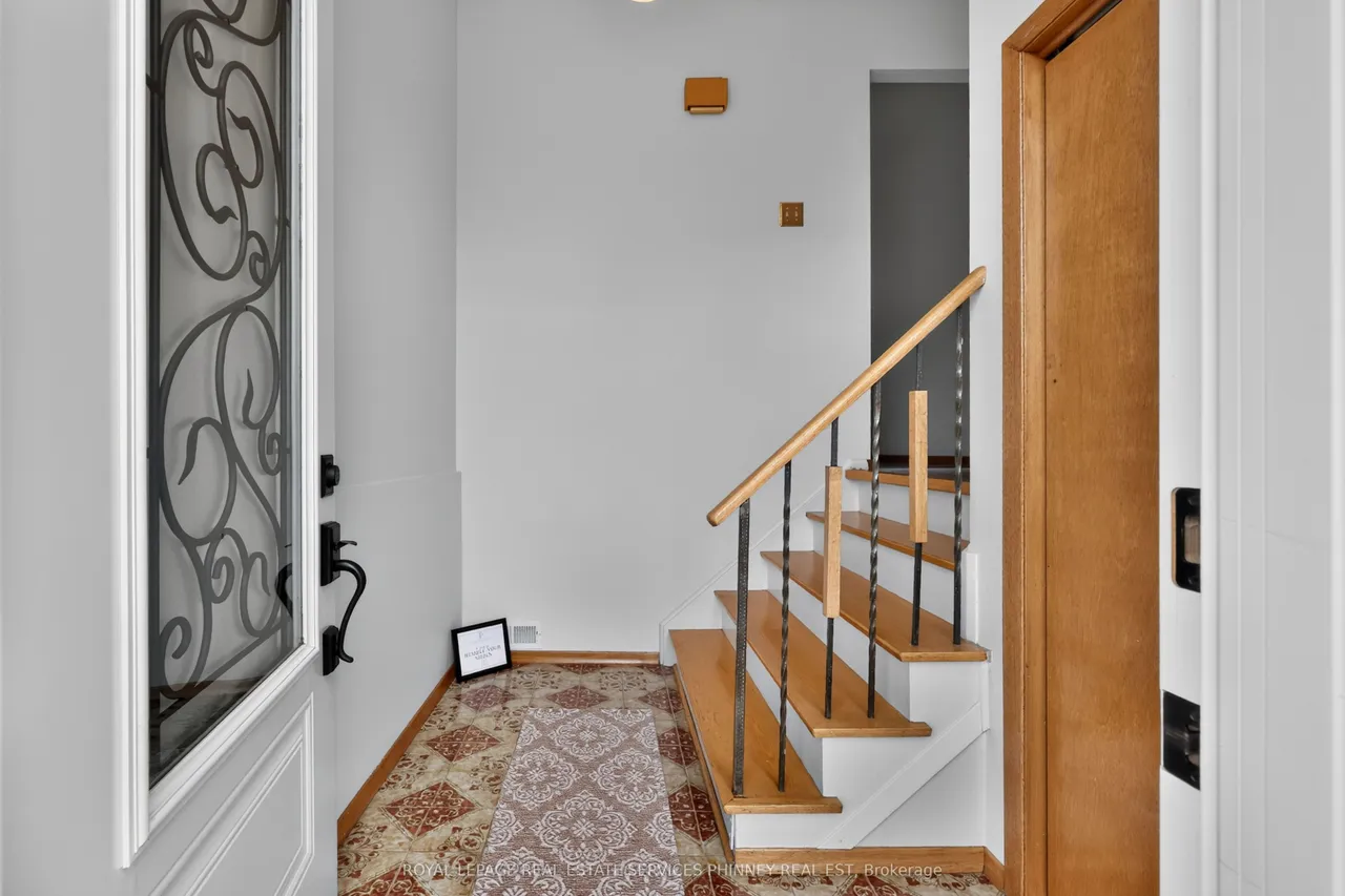 1633 Warren Drive — photo 3