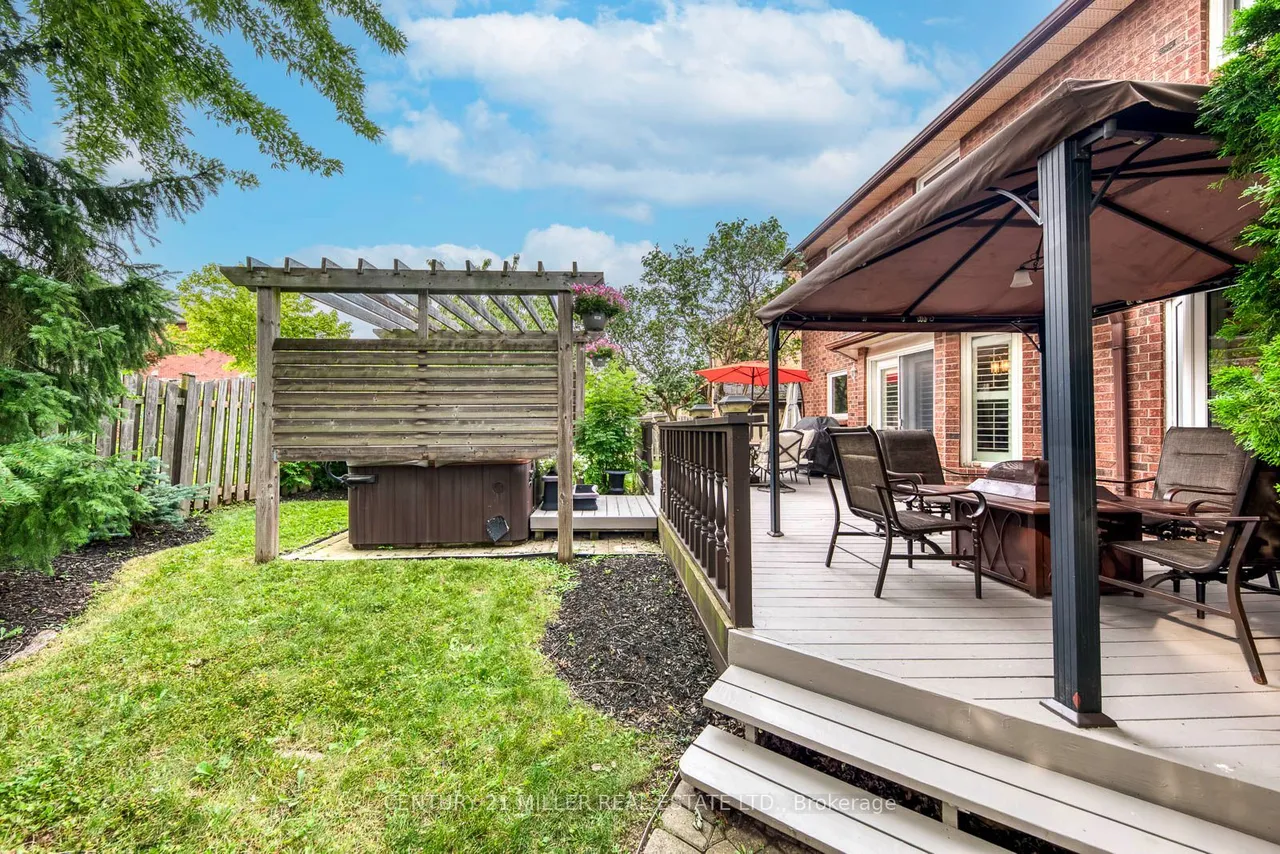 1379 Bramblewood Green — photo 49