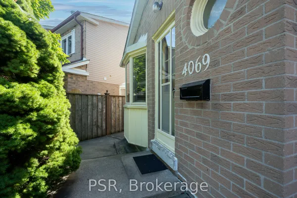 4069 Chelmsford Court — photo 2