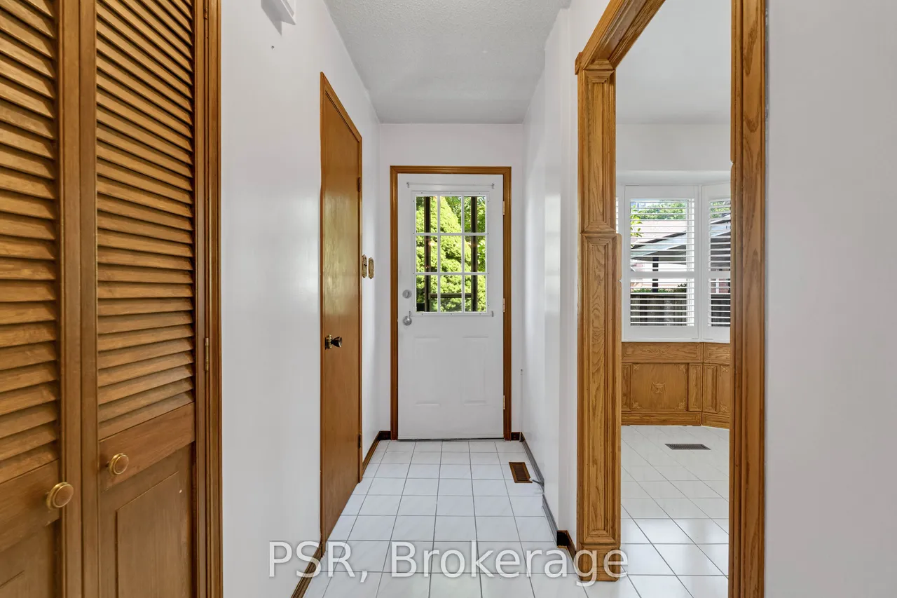 4069 Chelmsford Court — photo 3