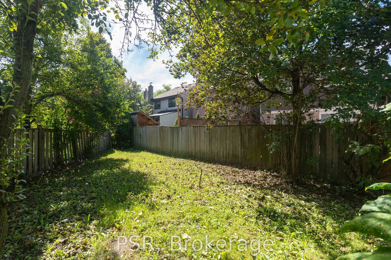 4069 Chelmsford Court — photo 29