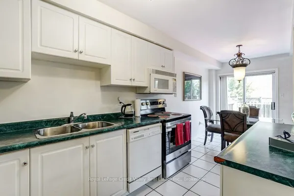 23 Tinsmith Street — photo 2
