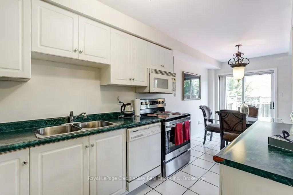 23 Tinsmith Street — photo 2