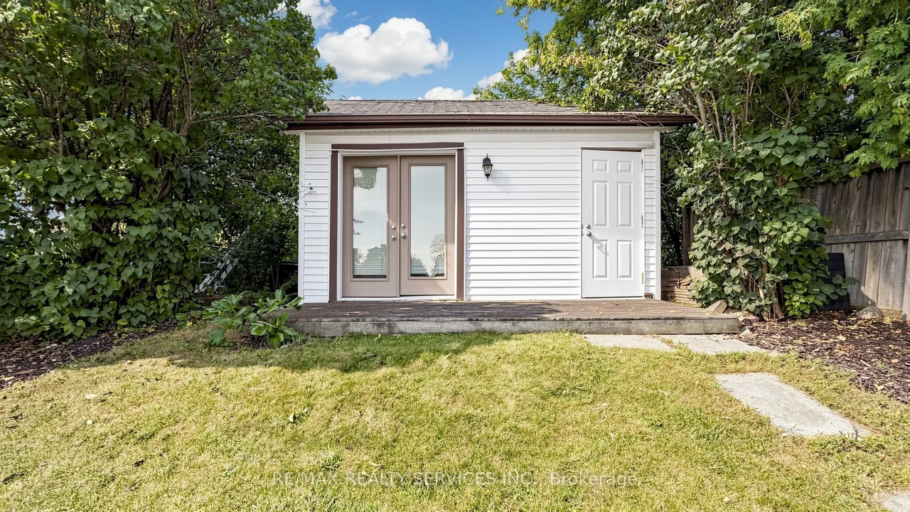 716 Eaglemount Crescent — photo 50