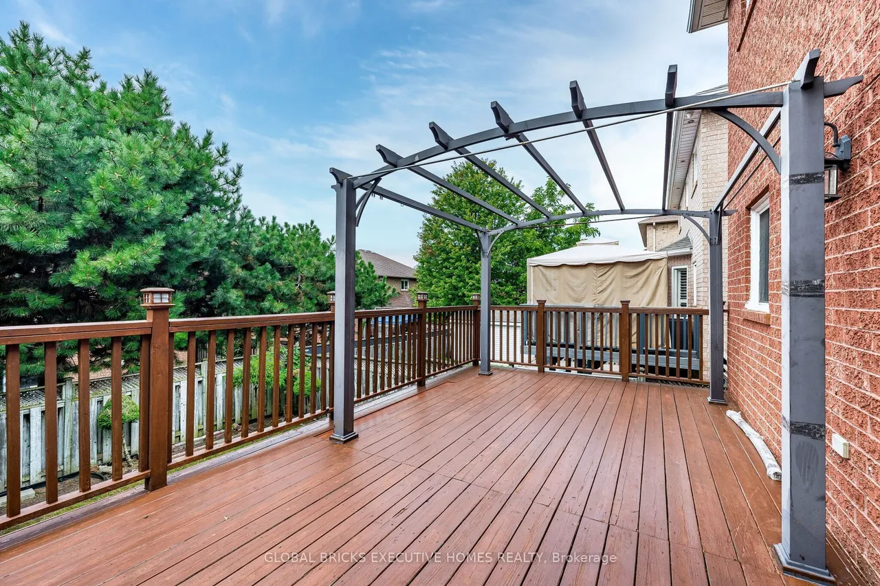 6348 Newcombe Drive — photo 37