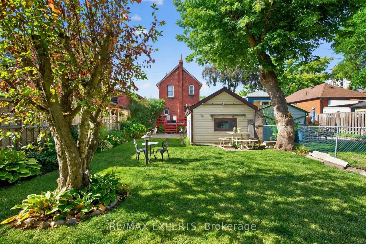 257 John Street — photo 33