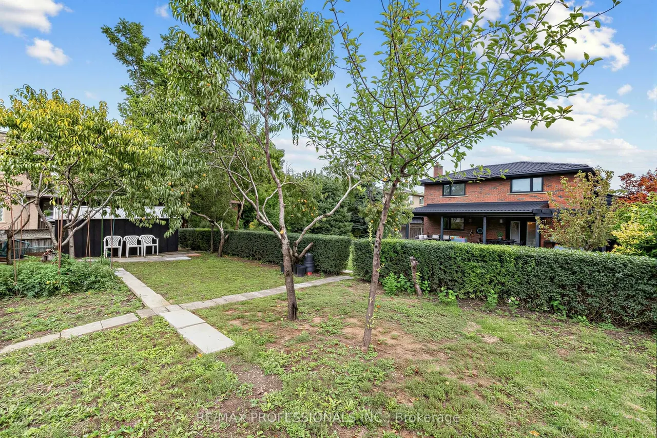 182 Gracefield Avenue — photo 48