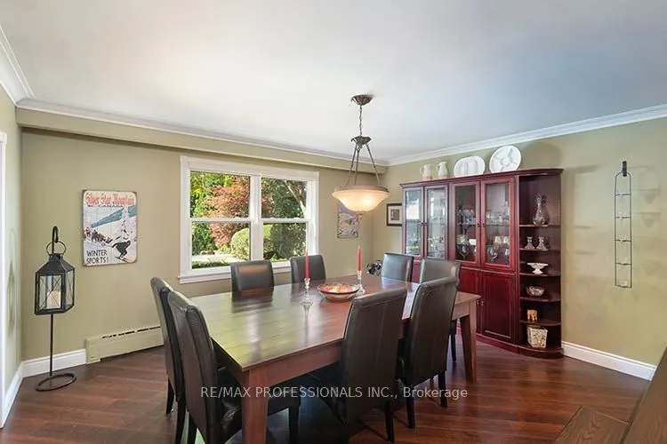 7 Treeline Court — photo 3
