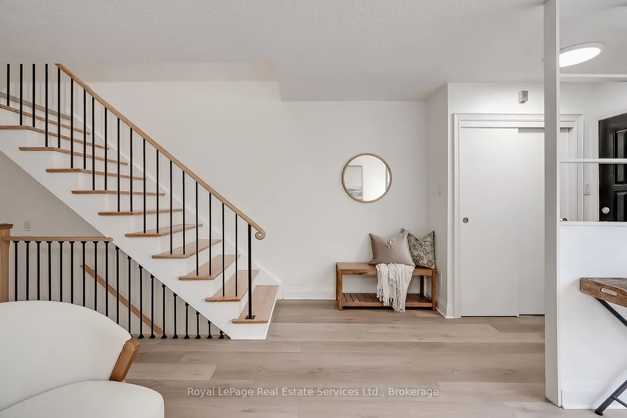 2403 Delkus Crescent — photo 2