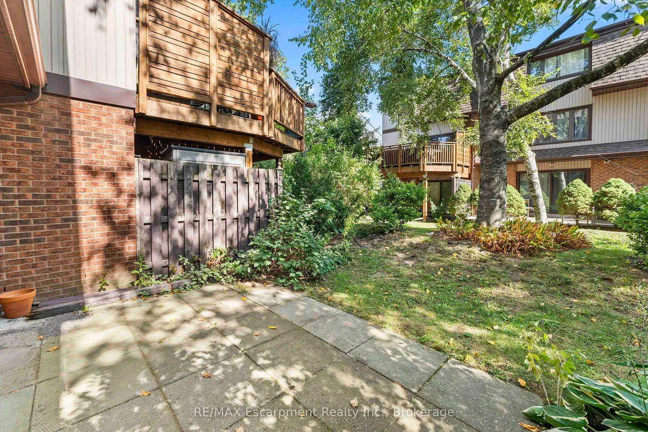1060 Walden Circle — photo 41