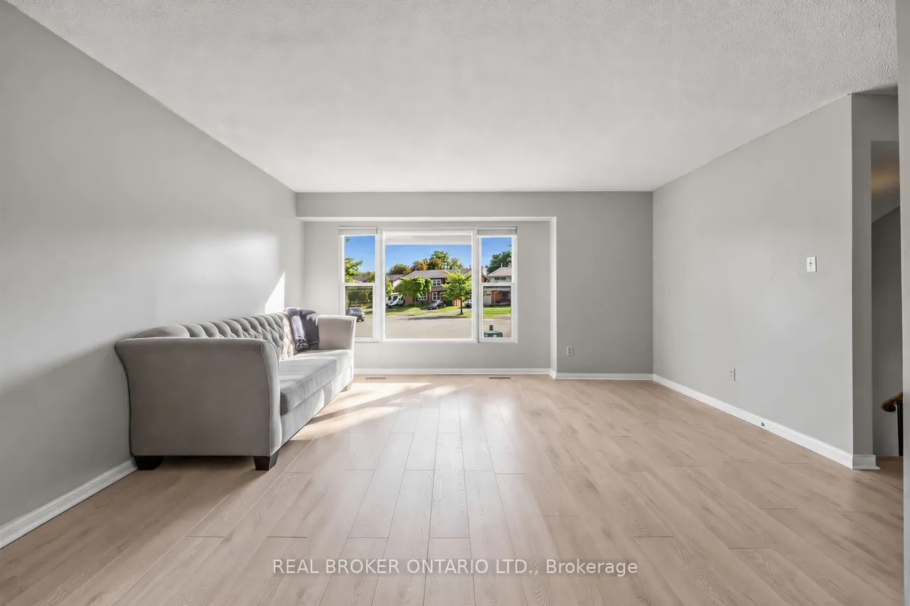 2733 Los Palmas Court — photo 3