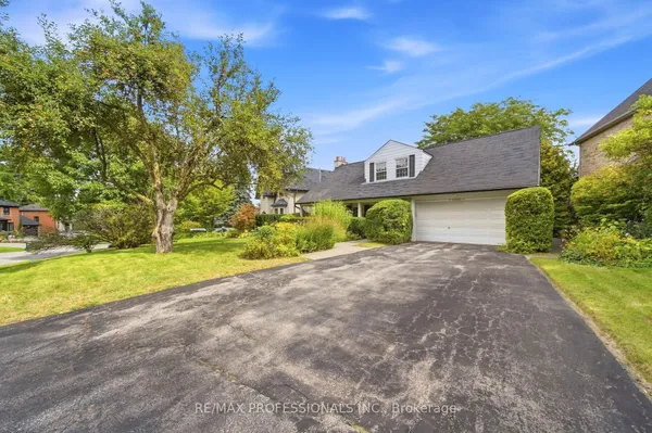 15 Hartfield Court — photo 2