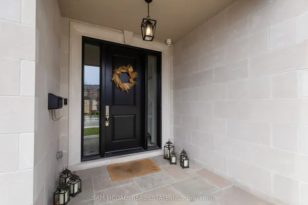 4 Iroquois Avenue — photo 2
