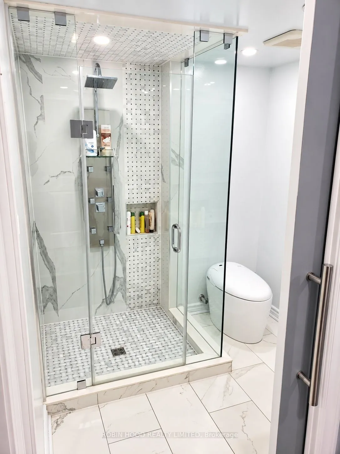 270 Vodden Street — photo 15