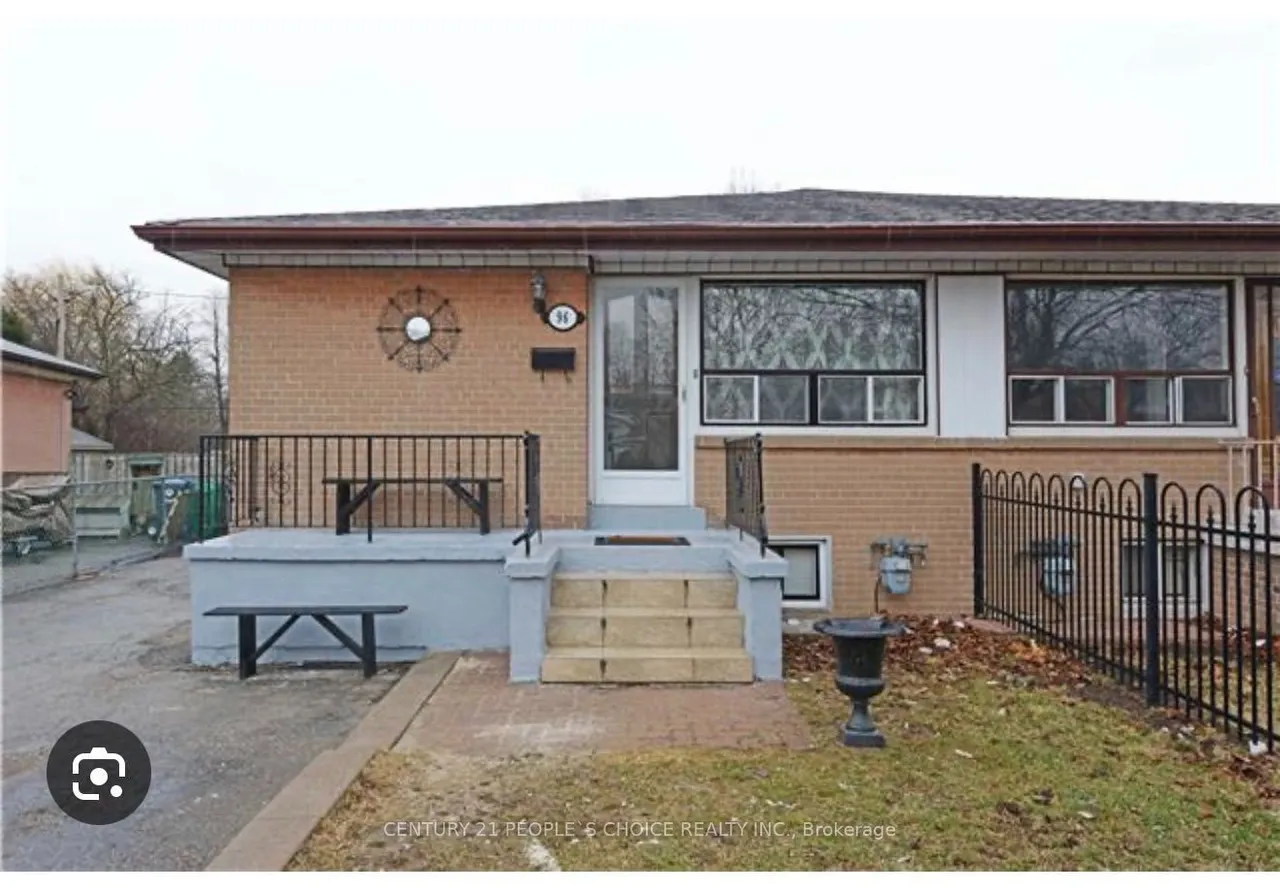 96 Corby Crescent