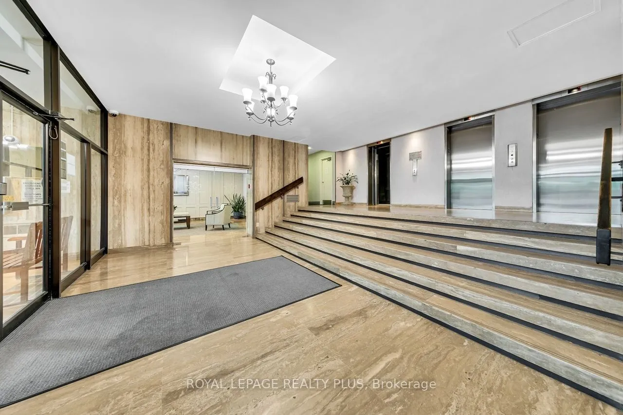 1359 White Oaks Boulevard — photo 45