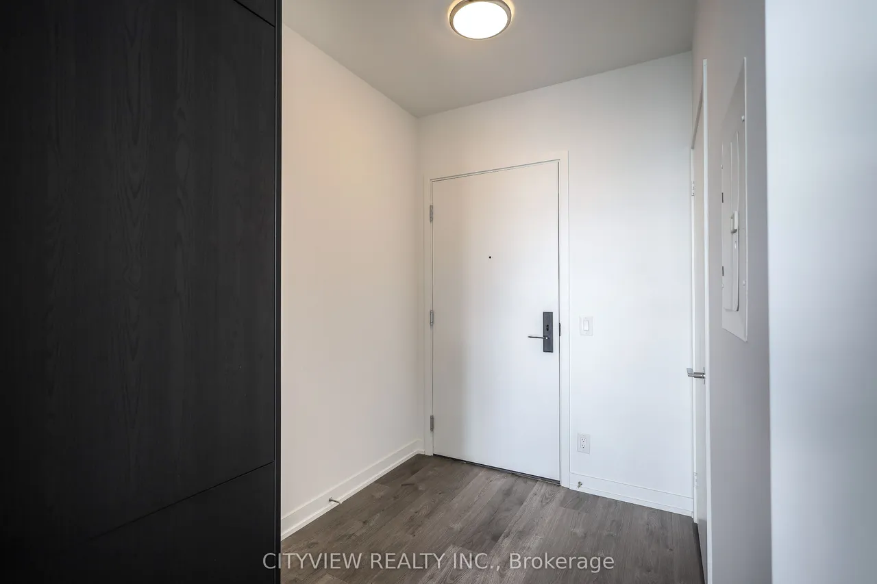 285 Dufferin Street, Unit 1121 — photo 3