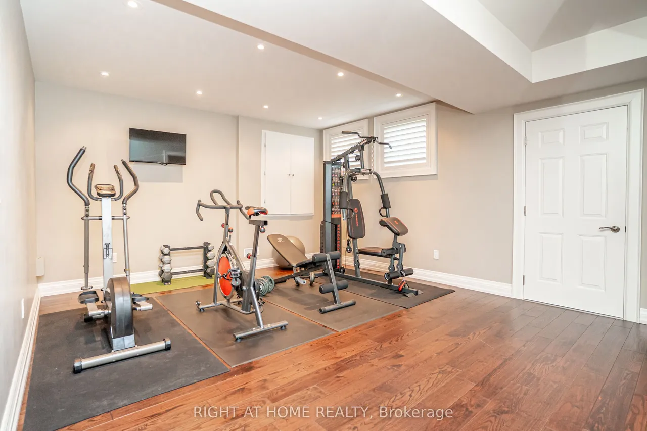 1479 Briarwood Crescent — photo 43