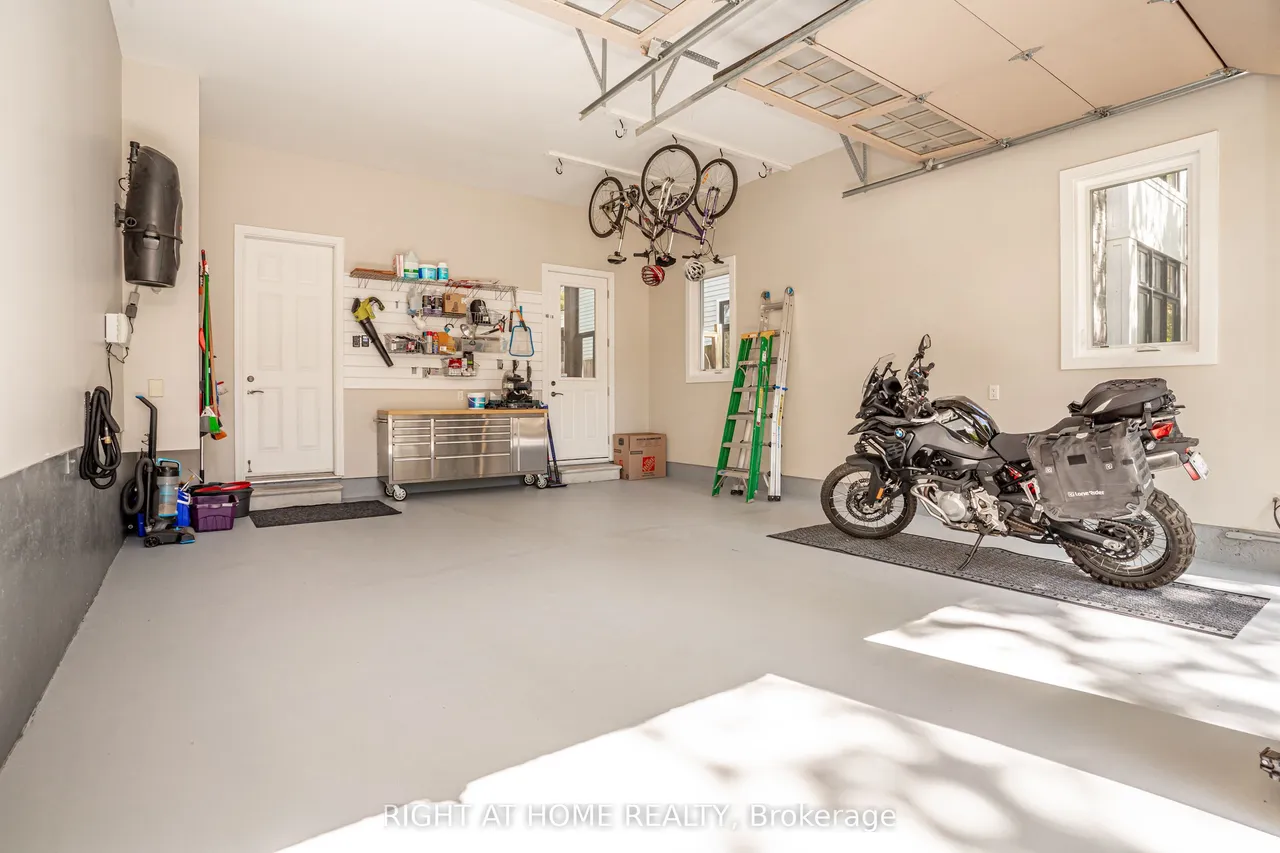 1479 Briarwood Crescent — photo 44