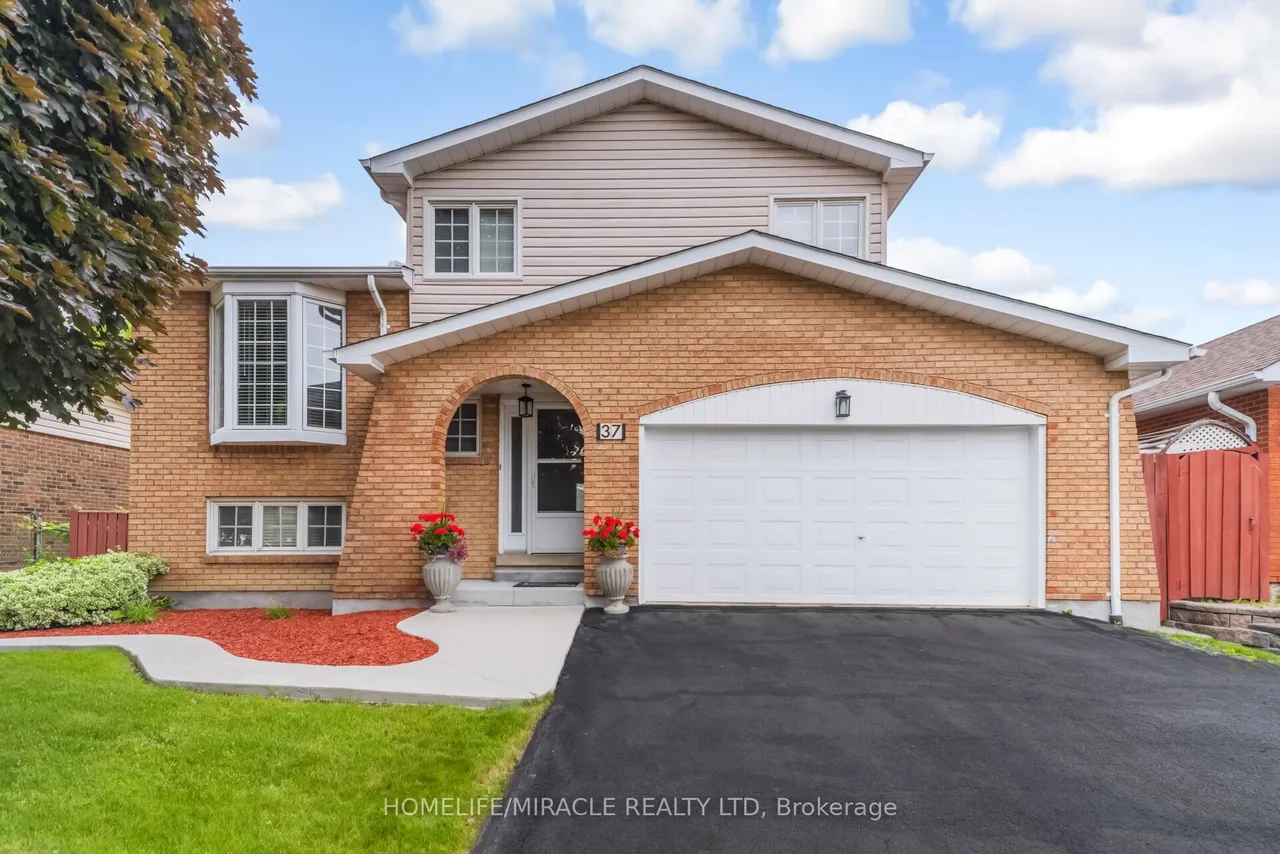 37 Blackthorn Lane — photo 2