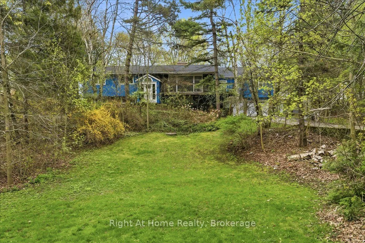 1252 Britannia Road — photo 3