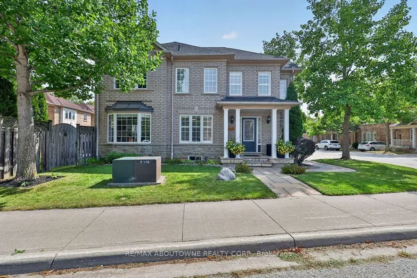 2261 Seton Crescent