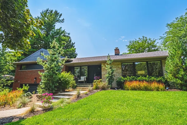 794 Falcon Boulevard