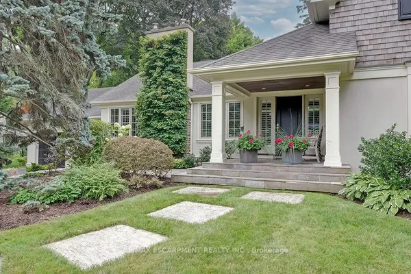 7 Colonial Crescent