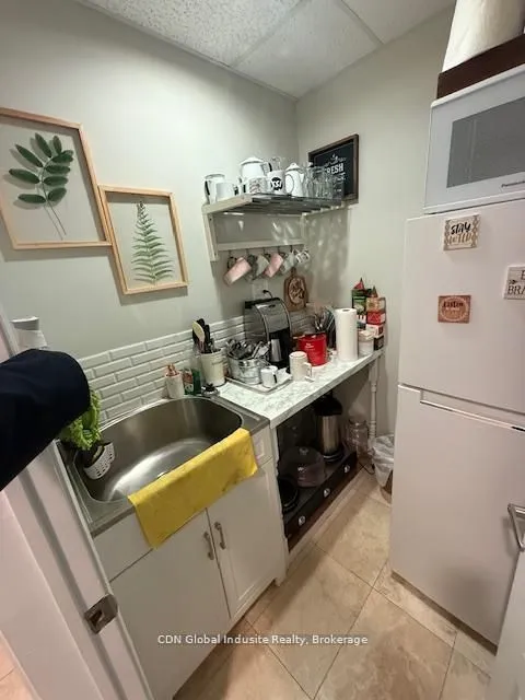 1060 Britannia Road E — photo 24