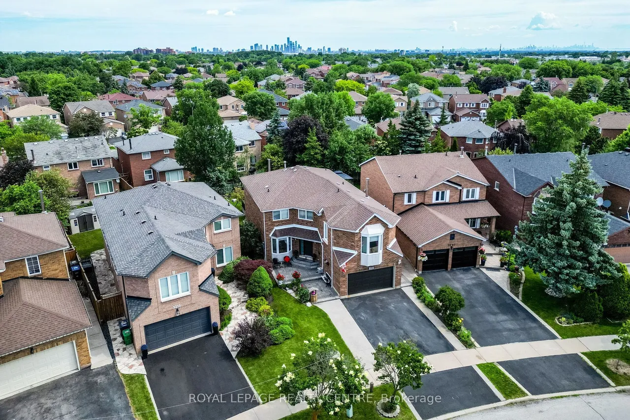 3211 Dovetail Mews — photo 3