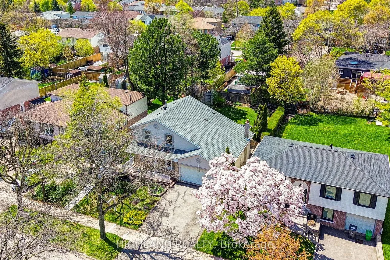 2231 Buttonbush Crescent — photo 3