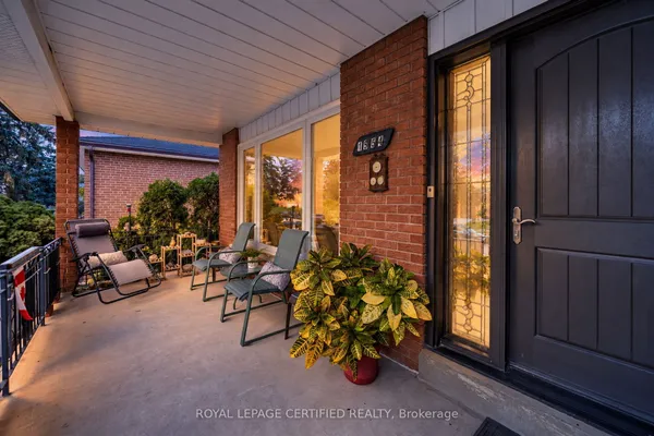 1554 Goldmar Drive — photo 2