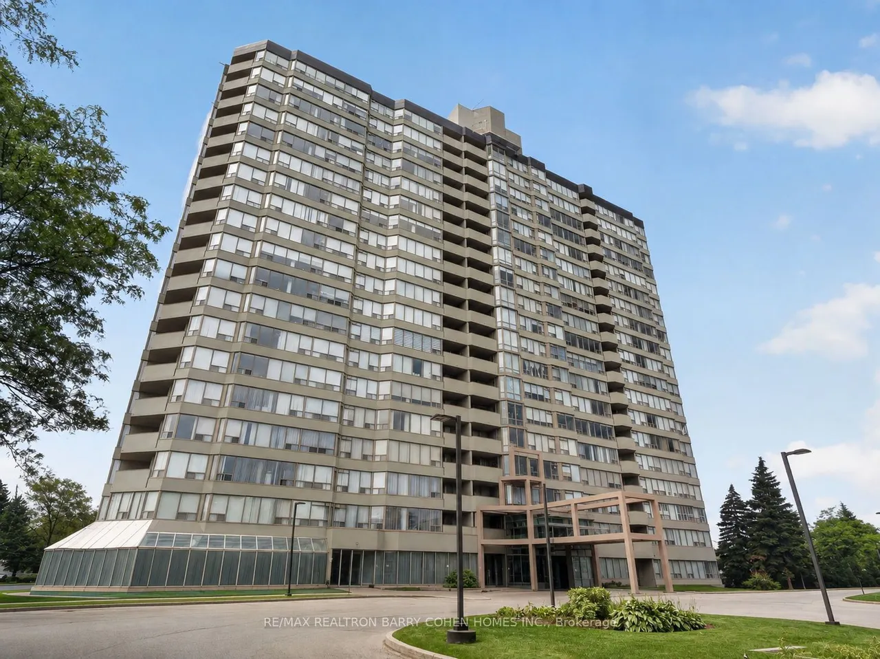 700 Constellation Drive — photo 16