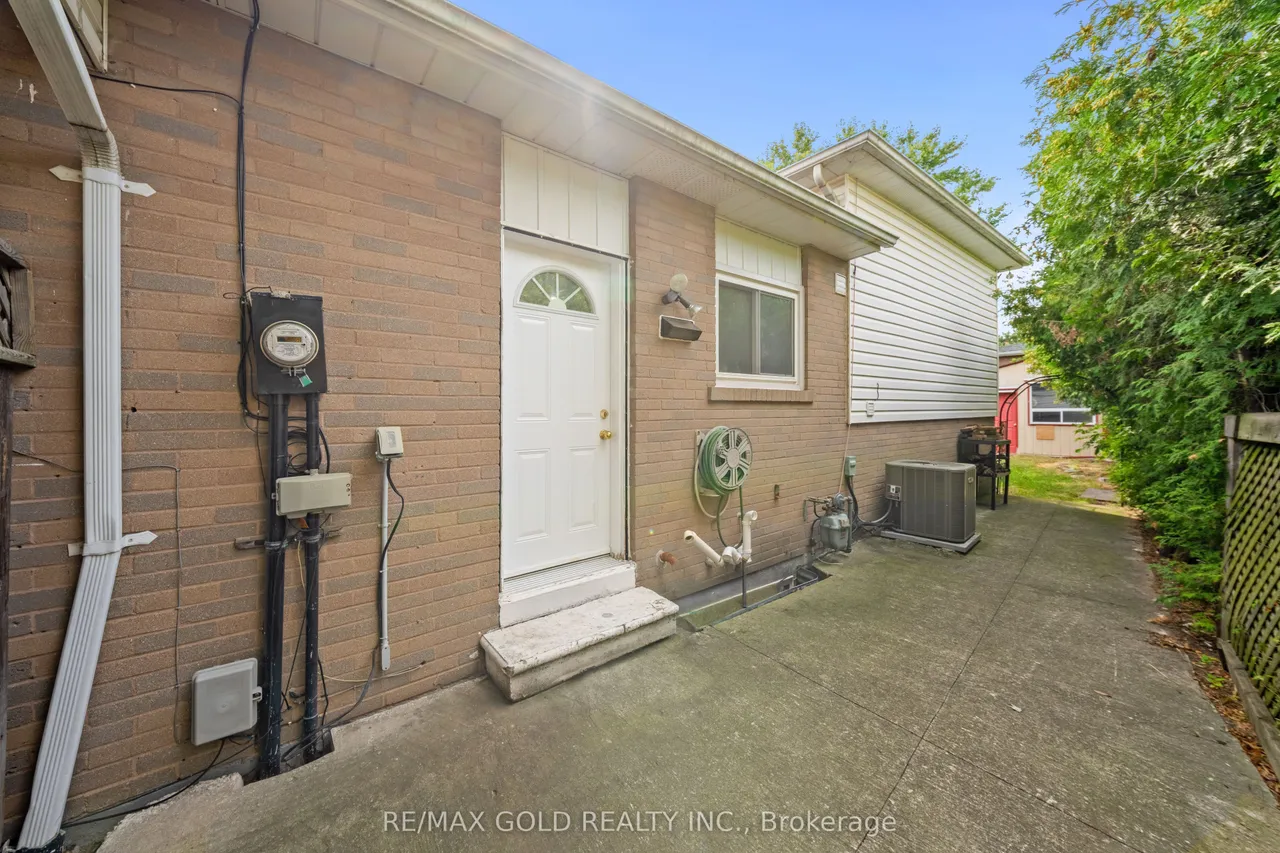 88 Goldcrest Road — photo 18