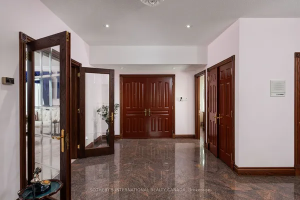 47 Great Oak Drive — photo 2