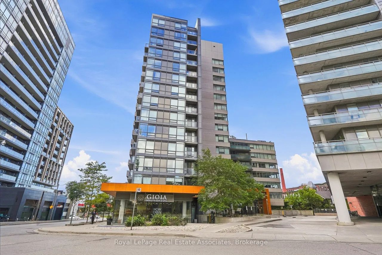 20 Joe Shuster Way, Unit 416 — photo 2