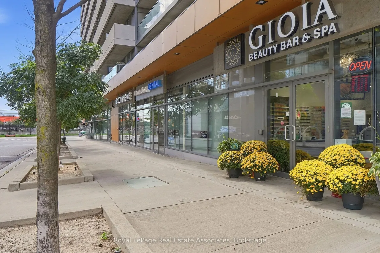 20 Joe Shuster Way, Unit 416 — photo 3