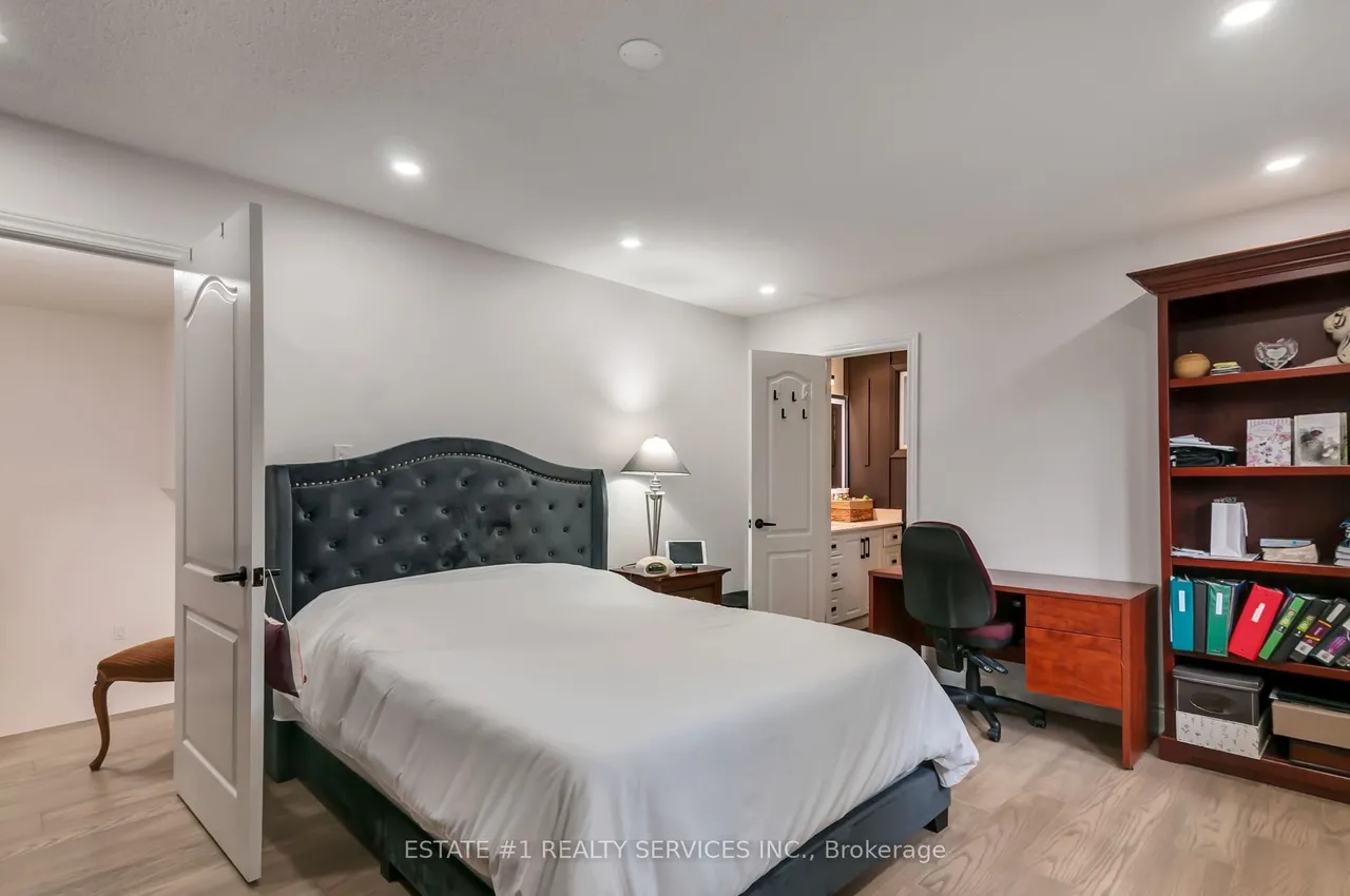 4212 Powderhorn Crescent — photo 31