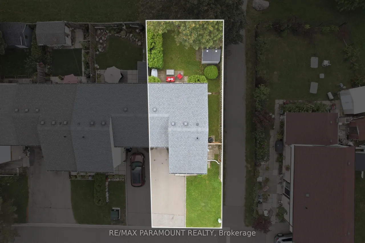 16 Gleneaden Court — photo 3