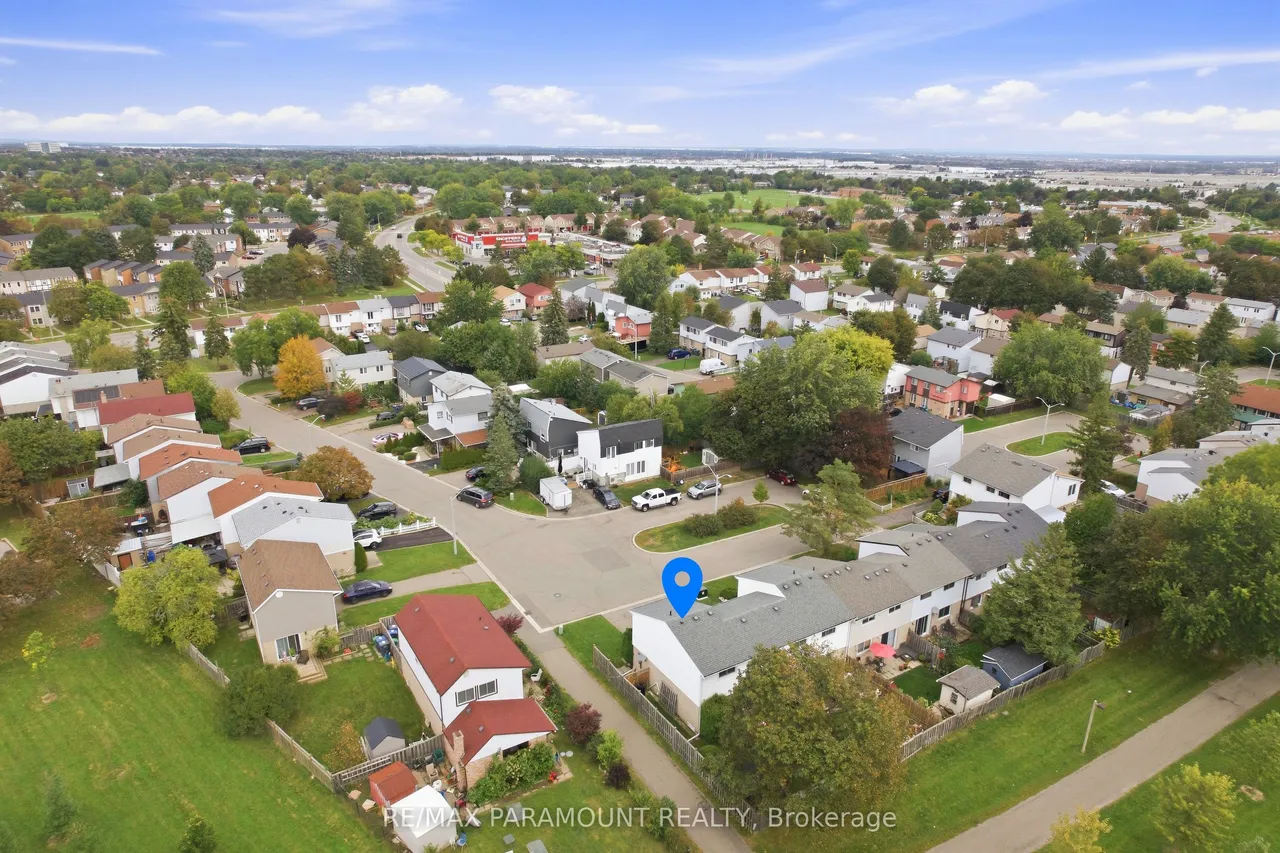 16 Gleneaden Court — photo 47